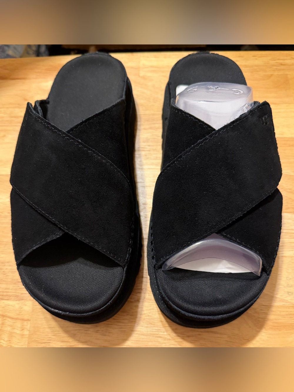 New in Box UGG Golden star Cross Slide W6 Black - no longer in website